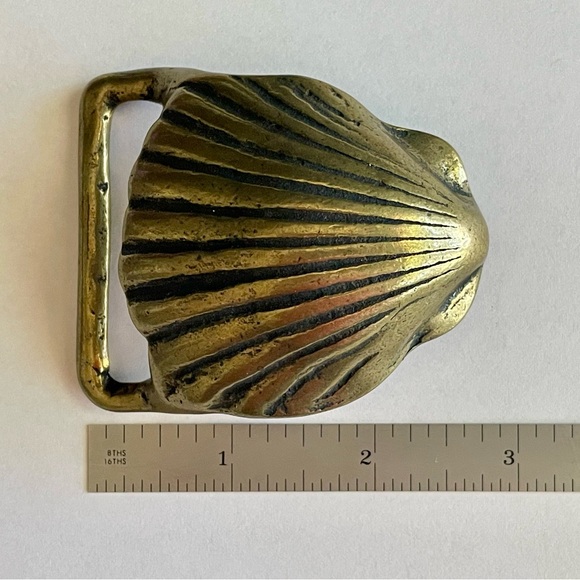Hippie Trinity Brass Seashell Belt Buckle - Picture 2 of 3